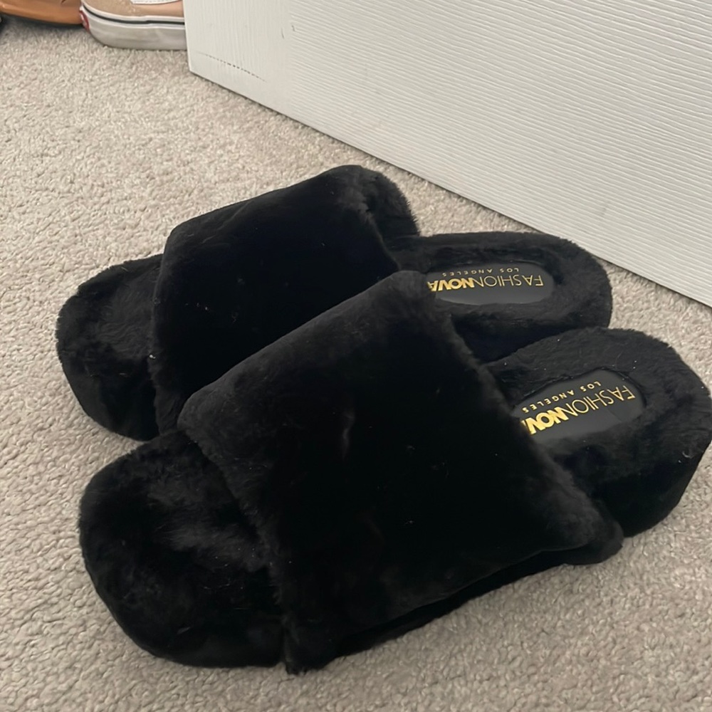 Fuzzy Platform Slides - image 1
